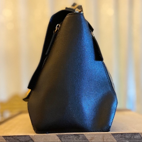 Jenrigo Saffiano Black Handbag - Picture 6 of 13